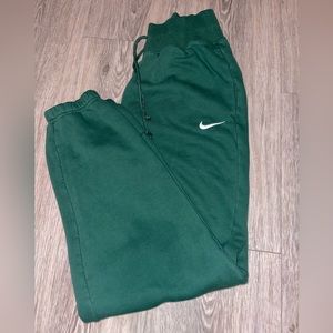 Green Nike Phoenix Fleece High-Waisted Oversized Sweatpants
